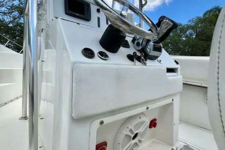 1994 Fountain 31 Center Console