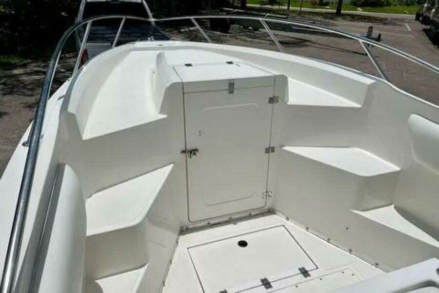 1994 Fountain 31 Center Console