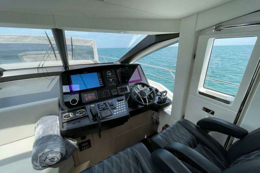 2020 Sunseeker 74 Sport Yacht