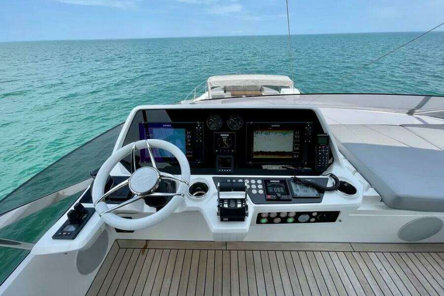 2020 Sunseeker 74 Sport Yacht