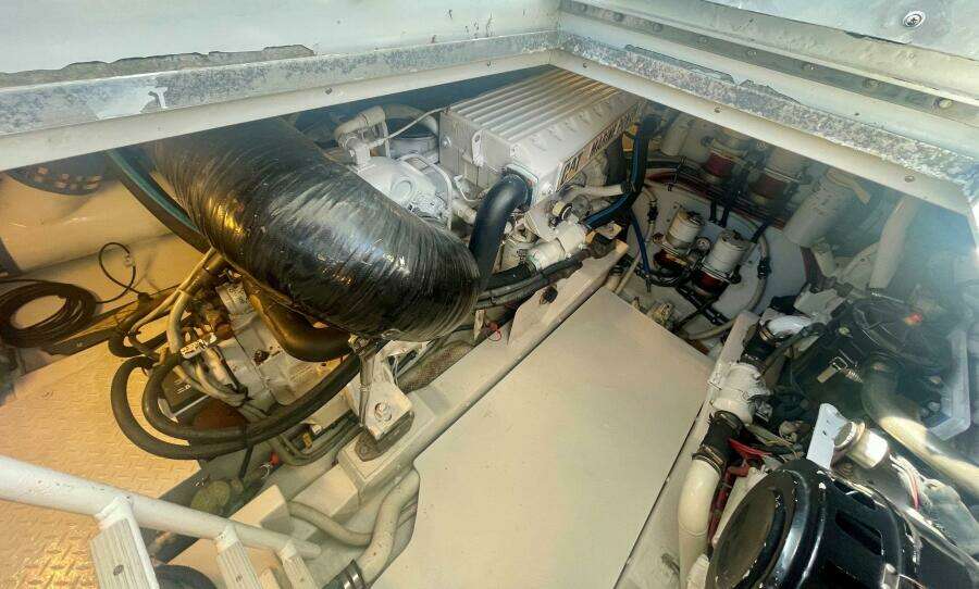 2005 Custom Carolina 40 DeSanti