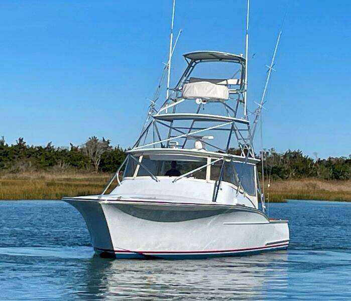 2005 Custom Carolina 40 DeSanti
