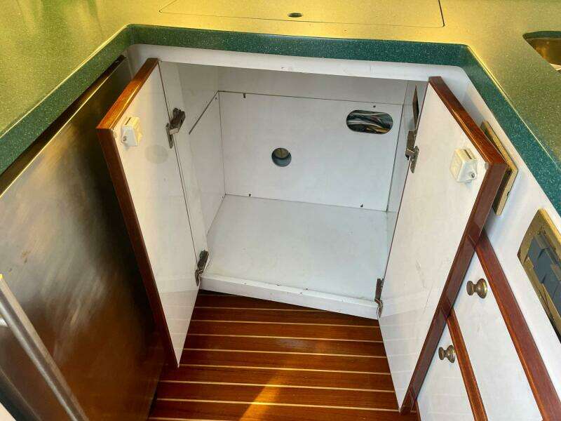 2005 Custom Carolina 40 DeSanti