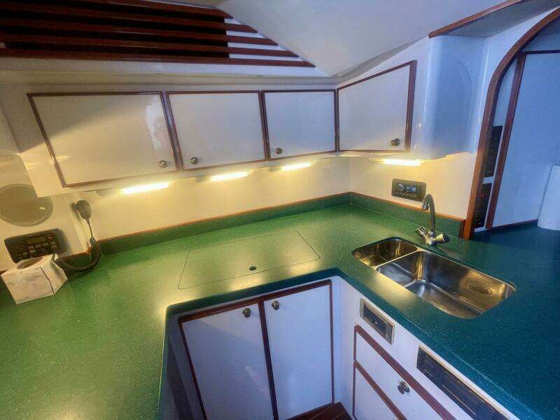 2005 Custom Carolina 40 DeSanti