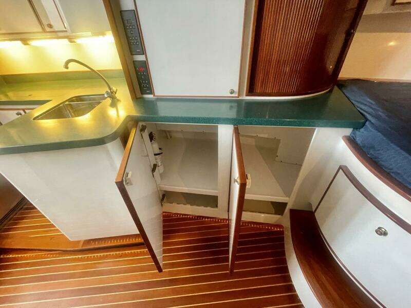 2005 Custom Carolina 40 DeSanti