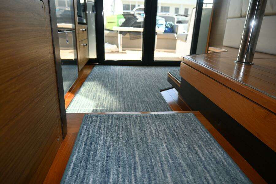 2017 Tiara Yachts 44 Coupe