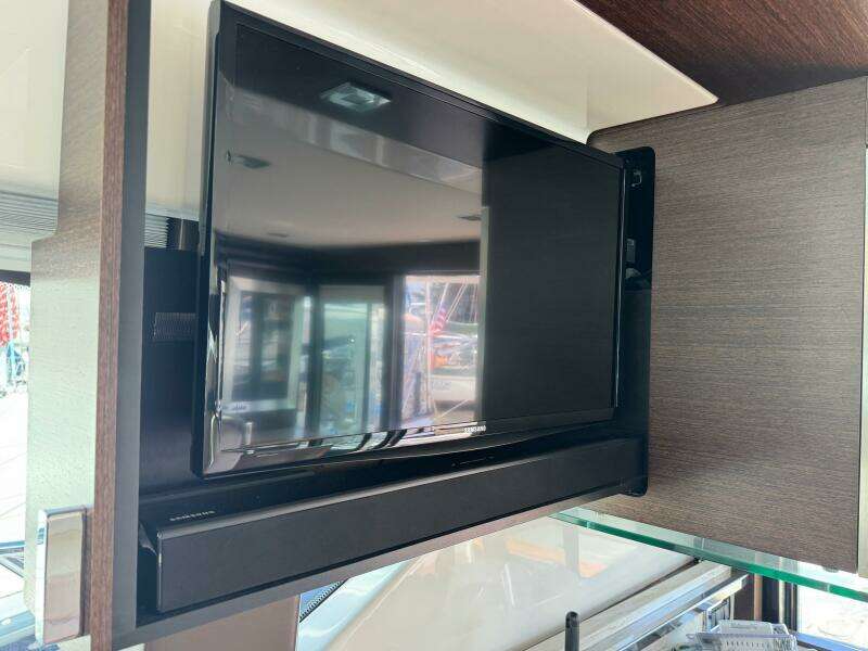 2017 Tiara Yachts 44 Coupe