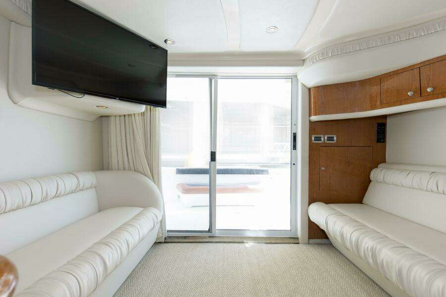 2000 40 Sea Ray 400 Sedan Bridge Silver Lining Salon