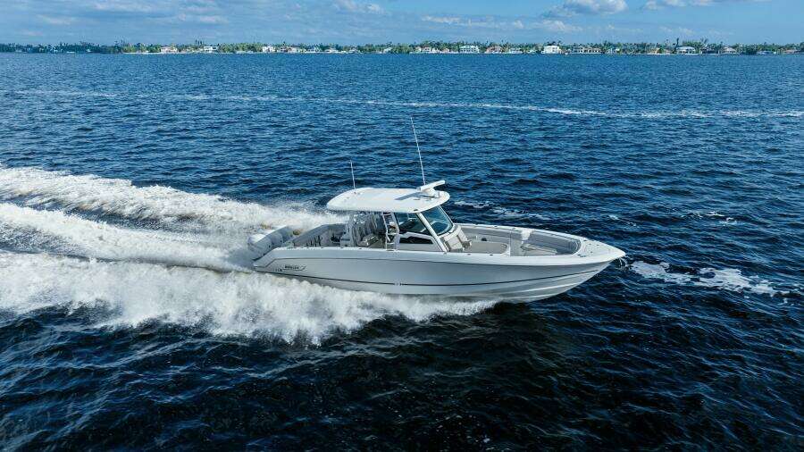 2019 Boston Whaler 380 Outrage 'Lima Kilo' - Profile Starboard 