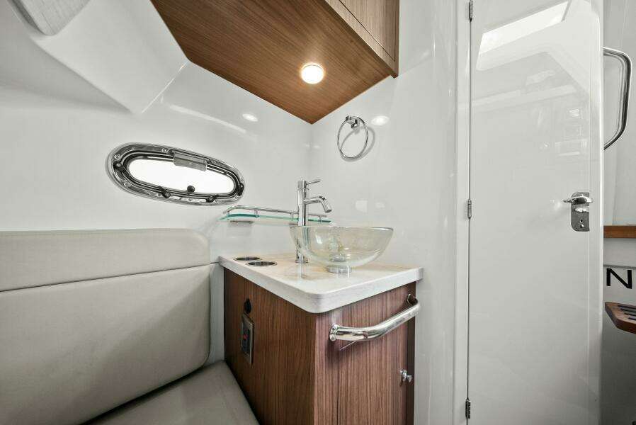 2019 Boston Whaler 380 Outrage 'Lima Kilo' - Cabin