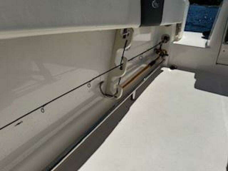 2022 Robalo R242 Center Console