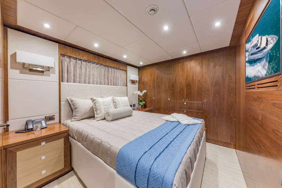 2018 Hargrave Raised Pilothouse