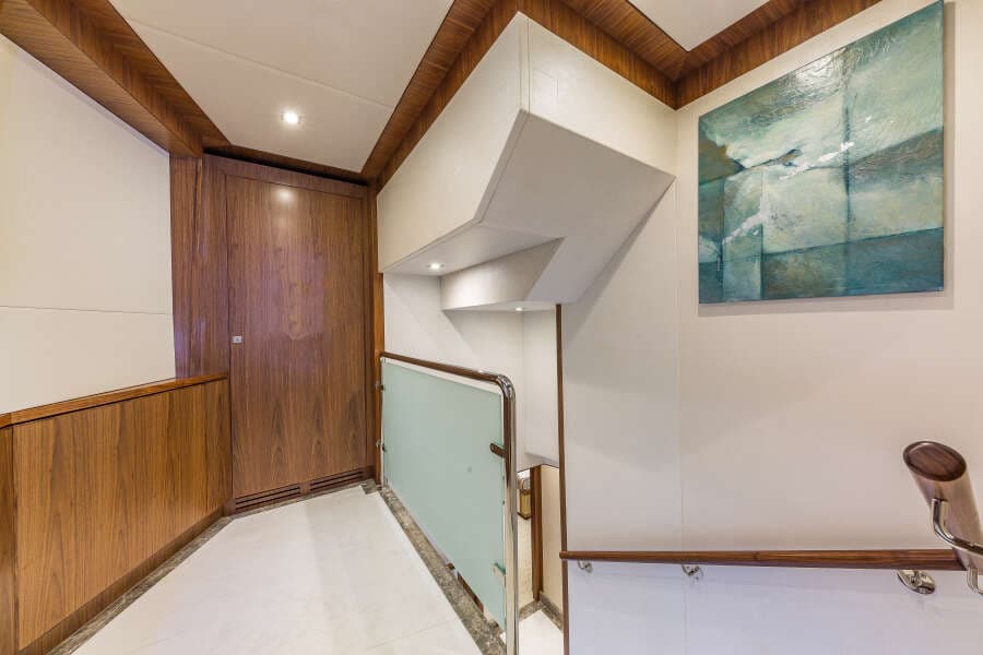 2018 Hargrave Raised Pilothouse