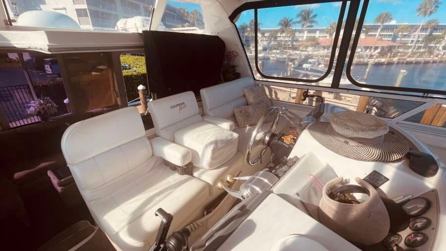 1997 CARVER YACHTS 500 COCKPIT MY