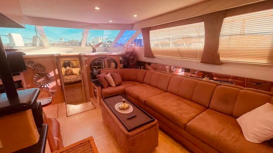 1997 CARVER YACHTS 500 COCKPIT MY