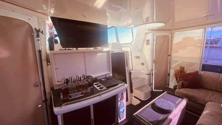 1997 CARVER YACHTS 500 COCKPIT MY