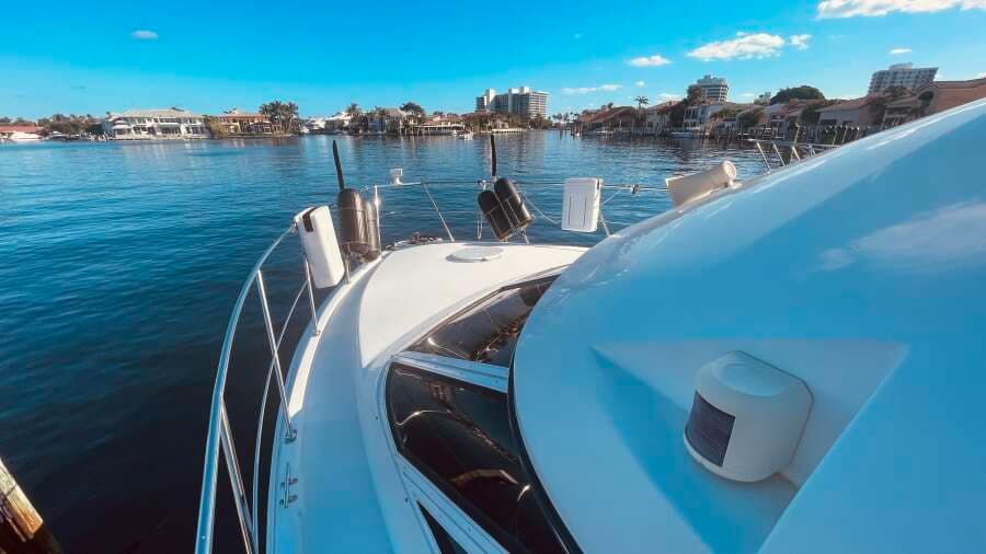 1997 CARVER YACHTS 500 COCKPIT MY