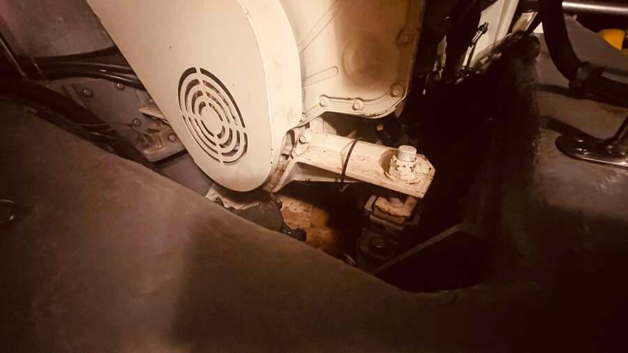 1997 CARVER YACHTS 500 COCKPIT MY