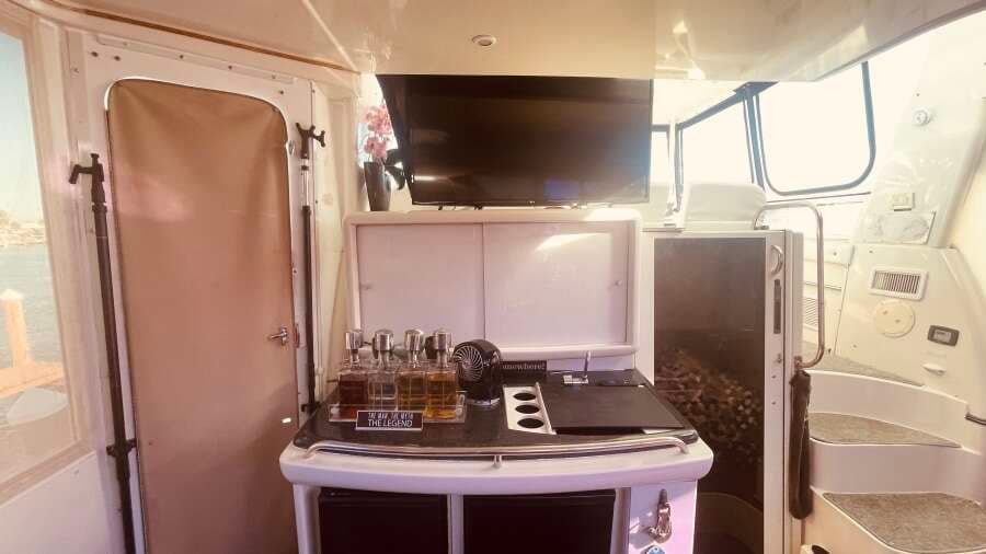 1997 CARVER YACHTS 500 COCKPIT MY