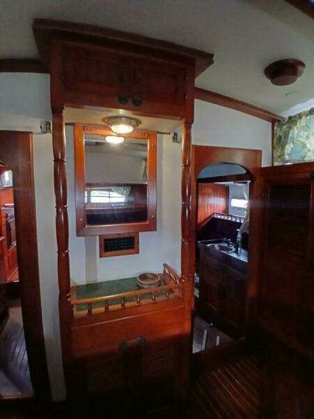 1980 Hardin Center Cockpit