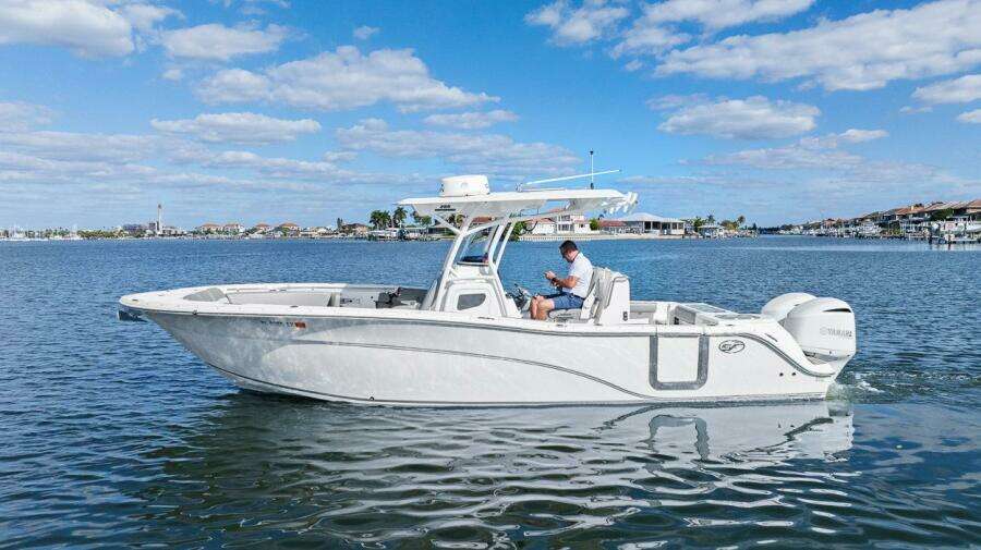 2018 Sea Fox 288 Commander