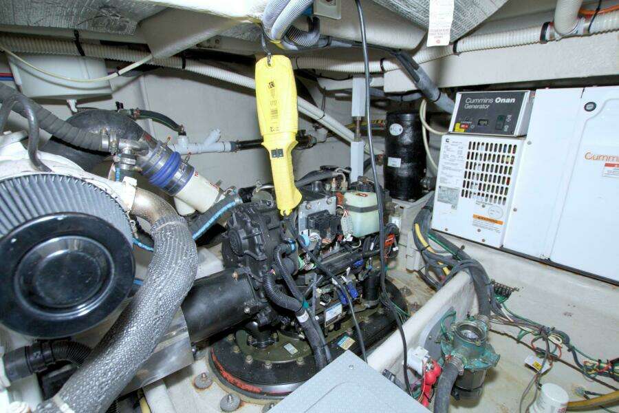 2013 Meridian 441 Sedan