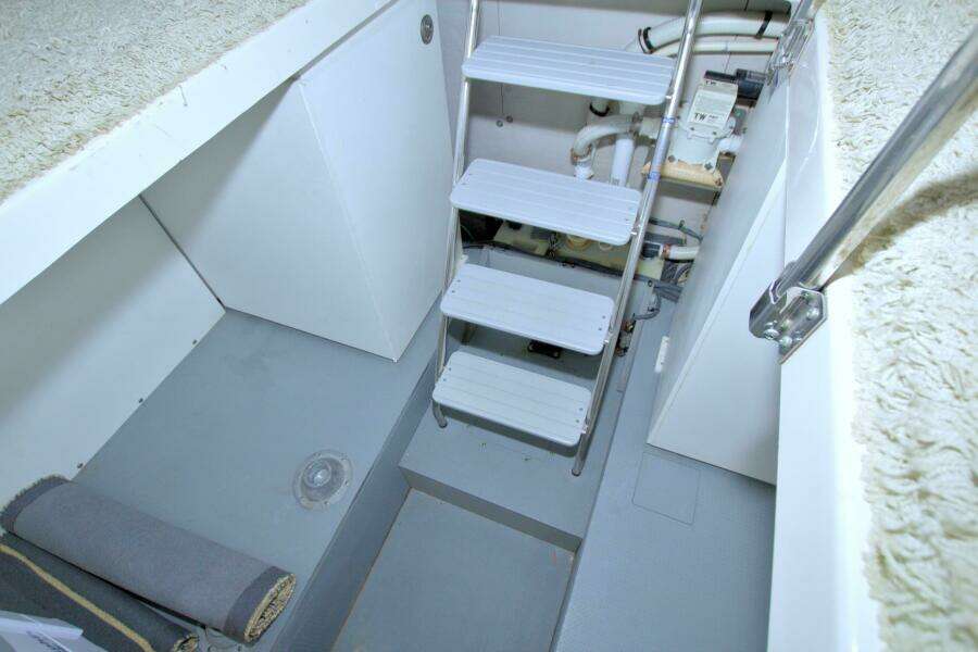 2013 Meridian 441 Sedan