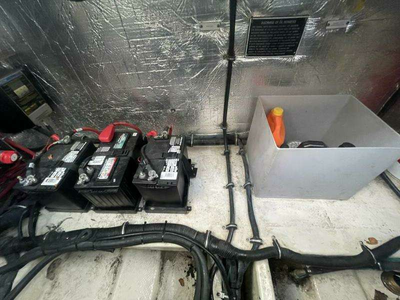 2016 Rinker 310 Express