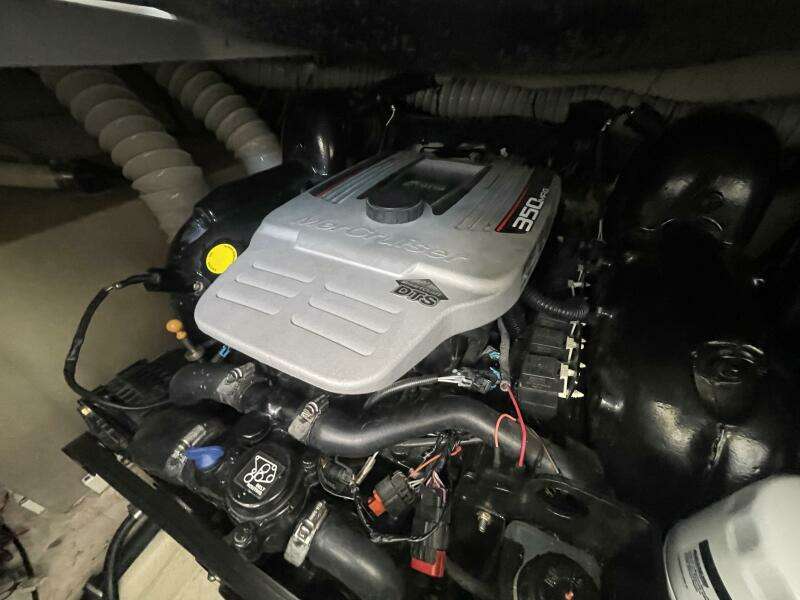 2016 Rinker 310 Express