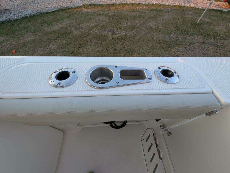 2023 Boston Whaler 240 Vantage