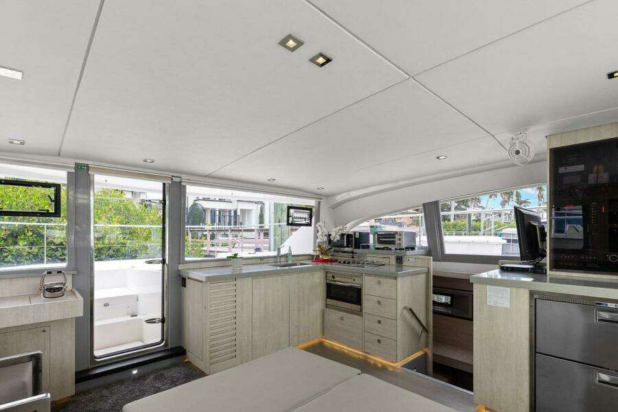 2019 Leopard 43 Powercat