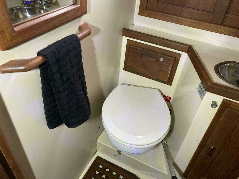 1990 Pacific Seacraft 34 Voyager