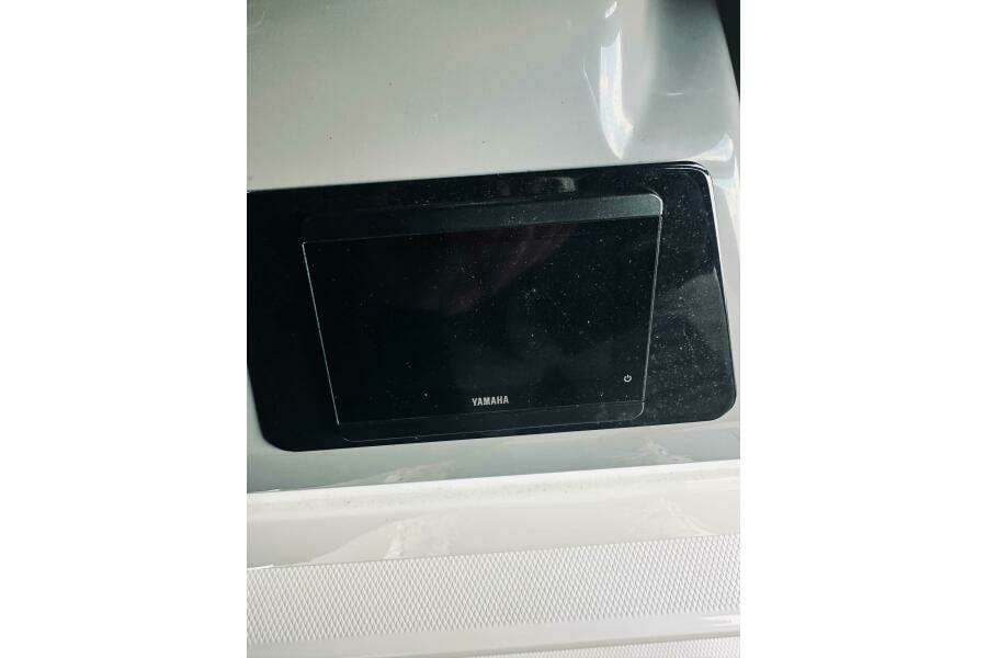 2022 Robalo R272 Center Console