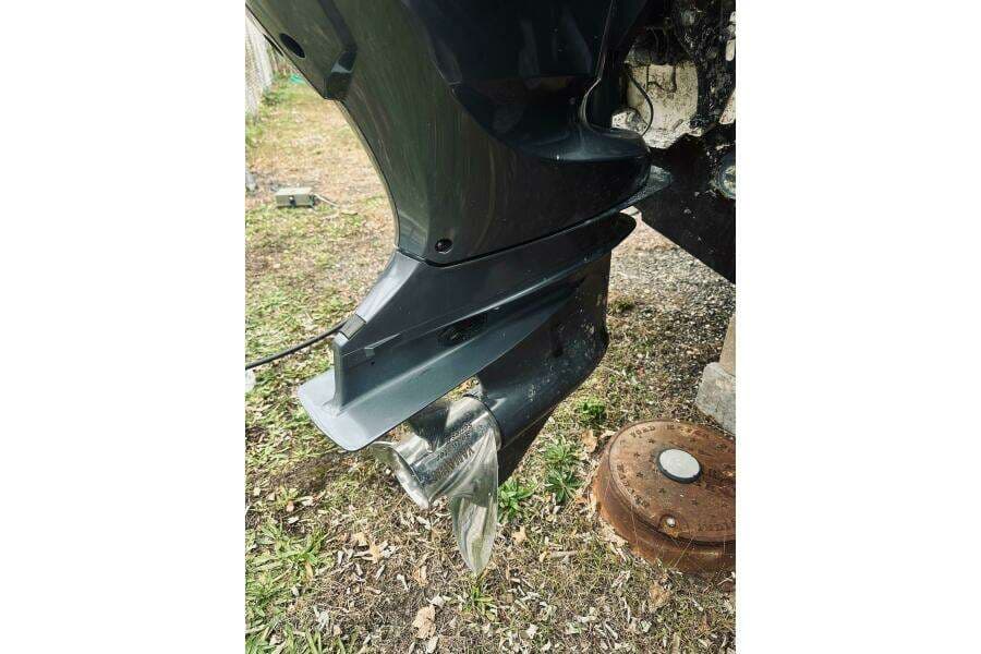 2022 Robalo R272 Center Console