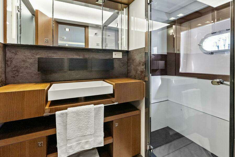 2014 Custom Line 100