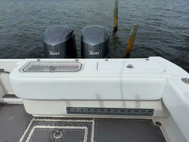 2011 Contender 32 ST