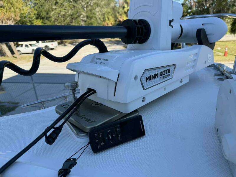 2004 Century 3200 Center Console