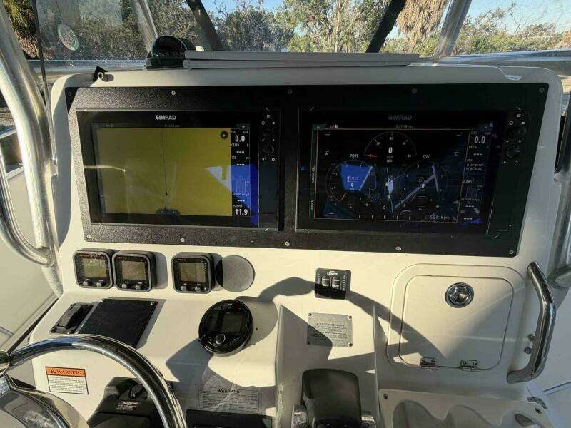 2004 Century 3200 Center Console