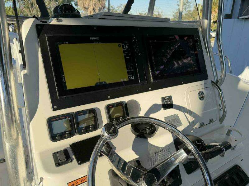 2004 Century 3200 Center Console
