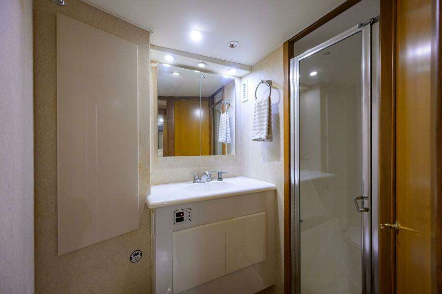 Post 50 SEANYLE - Guest/Day Head