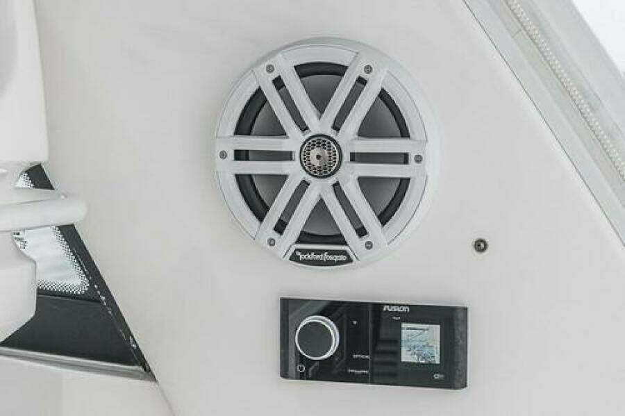 2022 Intrepid 477 Evolution