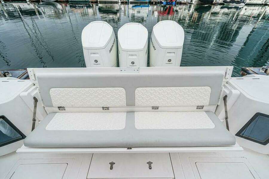 2022 Intrepid 477 Evolution