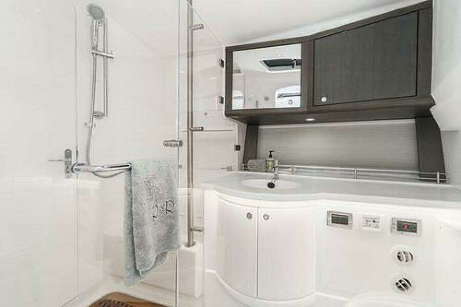 2022 Intrepid 477 Evolution