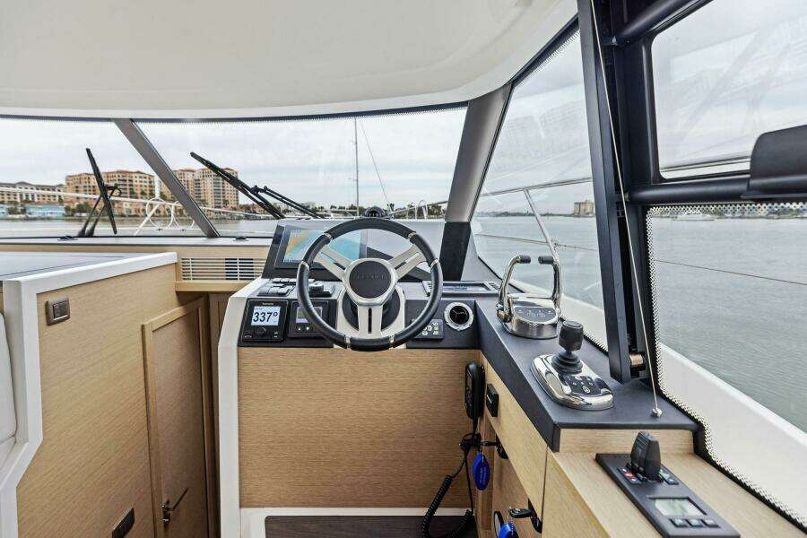 2022 Prestige 420 FLybridge SO FLY 