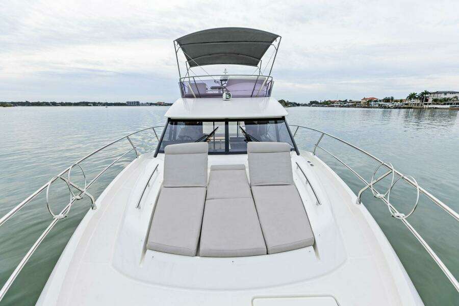 2022 Prestige 420 FLybridge SO FLY Forward Seating