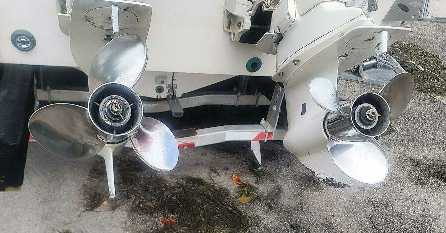 2008 Wellcraft 30 Scarab Sport