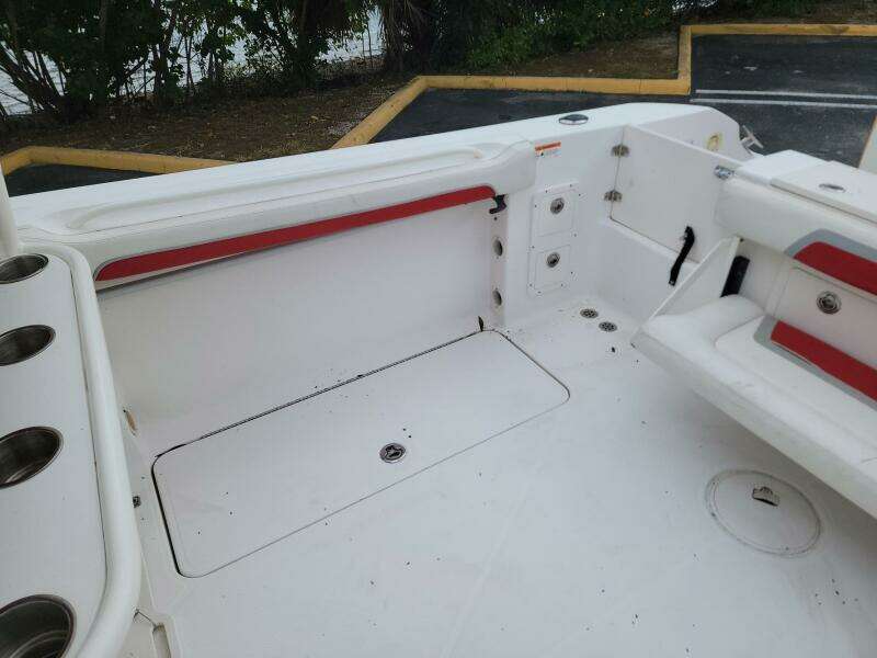 2008 Wellcraft 30 Scarab Sport