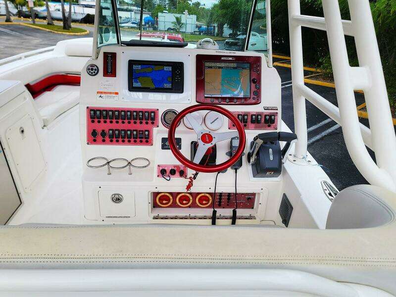 2008 Wellcraft 30 Scarab Sport