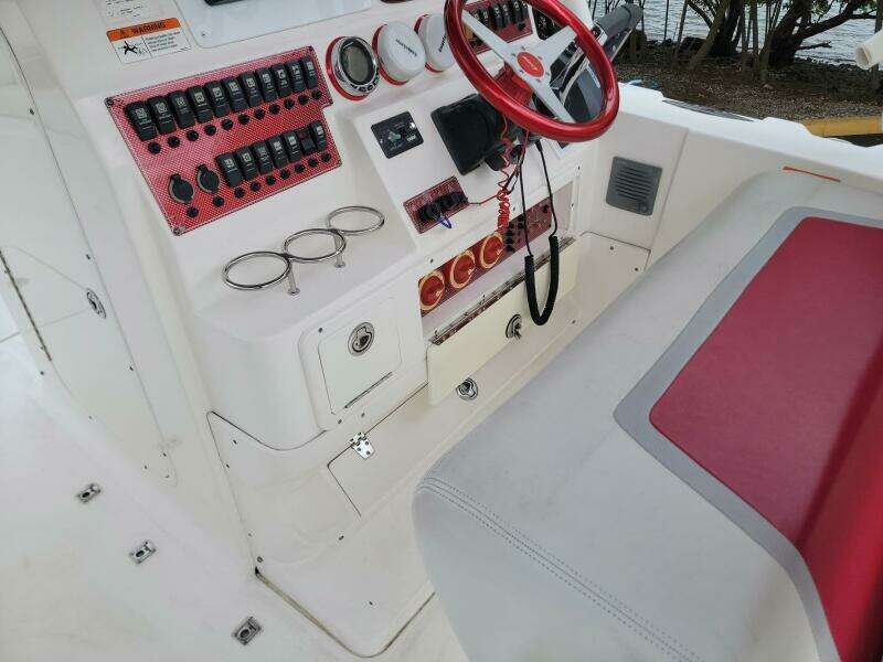 2008 Wellcraft 30 Scarab Sport