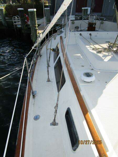 36' S2 starboard side deck2